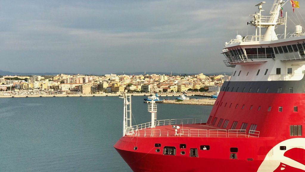 Im Hafen von Porto Torres